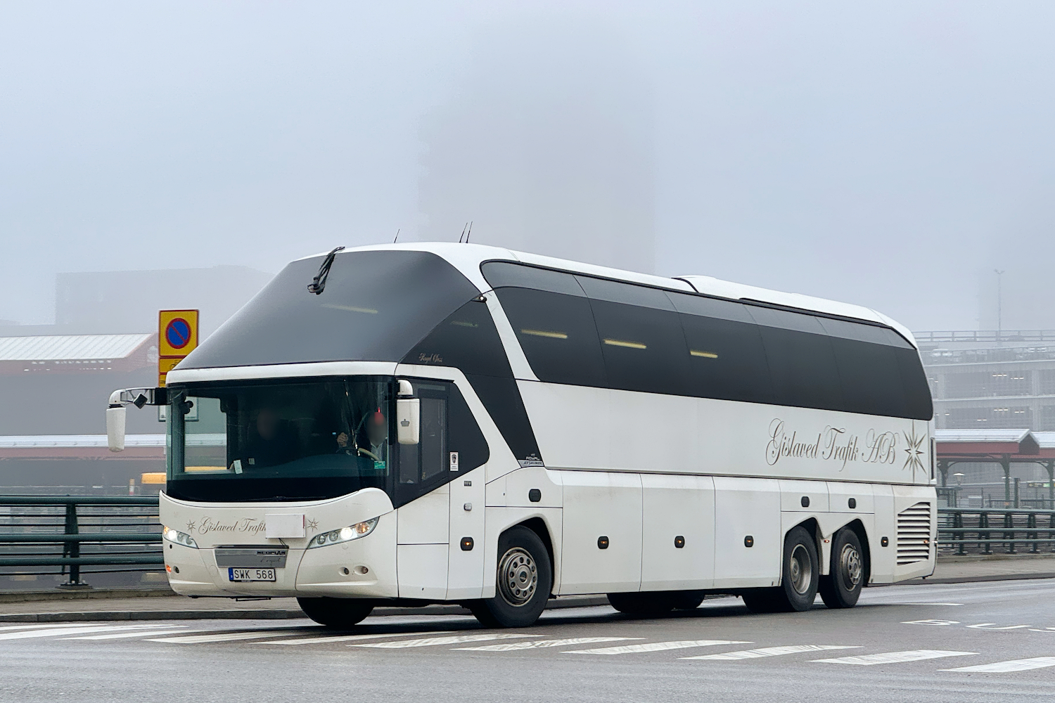 Helsingborg, Neoplan P12 N5218/3SHDL Starliner No. SWK 568