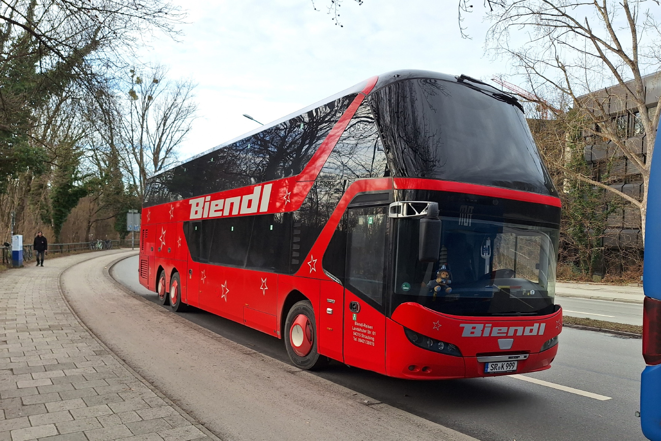 Straubing, Neoplan N516SHDH Starliner # SR-K 999