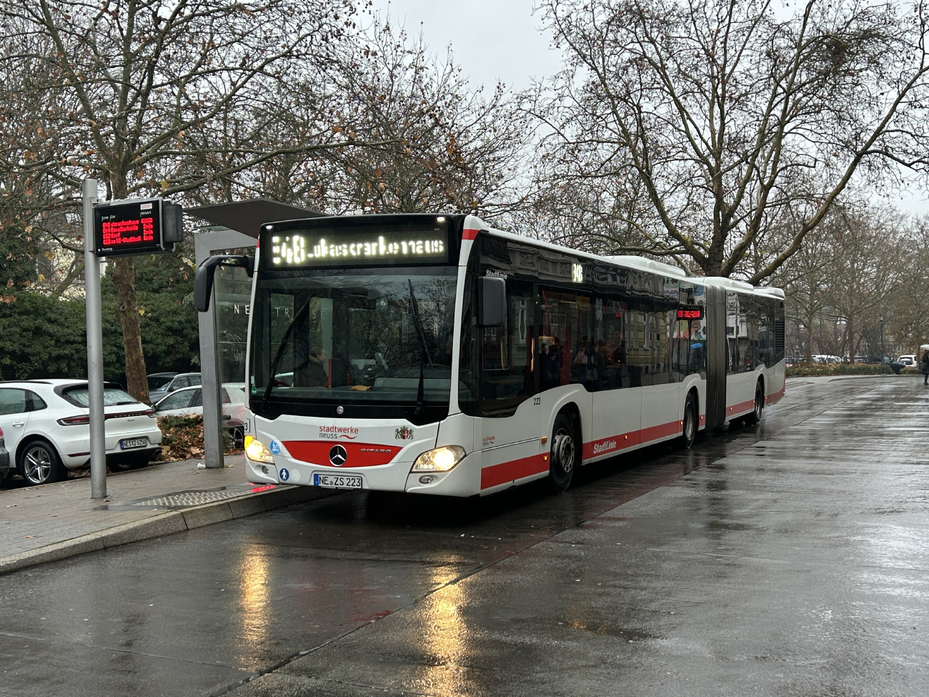 Neuss, Mercedes-Benz Citaro C2 G # 223